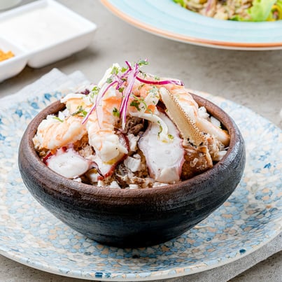 Fotografía de portafolio de un plato de mariscos