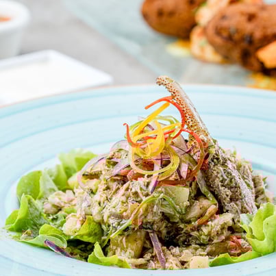 Fotografía de portafolio de un plato de mariscos