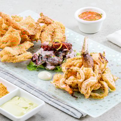Fotografía de portafolio de un plato de mariscos