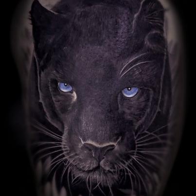 tatuaje de pantera negra realista