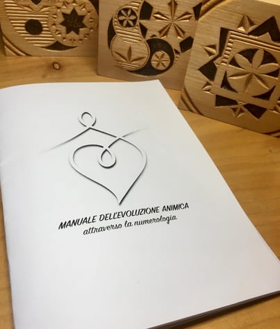 EmotionHouse - Il Manuale dell'Evoluzione Animica Canalizzato da Simona Dieni & Giorgio Cangelosi