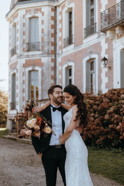 Photographe de mariage dans un château à Frouzins : capturez des moments magiques et élégants dans un cadre historique et ra