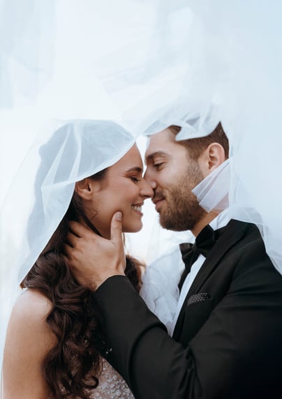 Photographe de mariage dans un château à Frouzins : capturez des moments magiques et élégants dans un cadre historique et ra