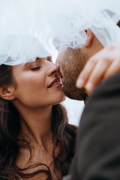 Photographe de mariage dans un château à Frouzins : capturez des moments magiques et élégants dans un cadre historique et ra