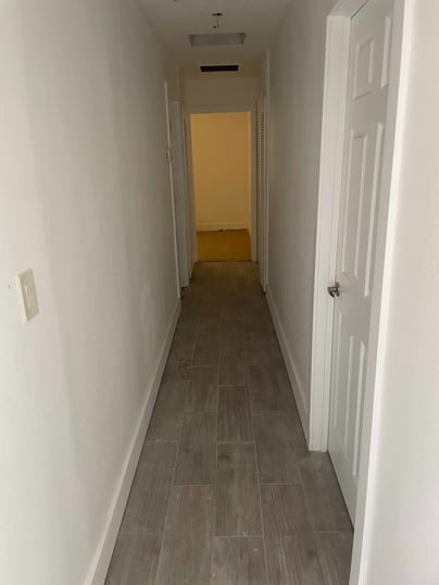 29 palms home hall way