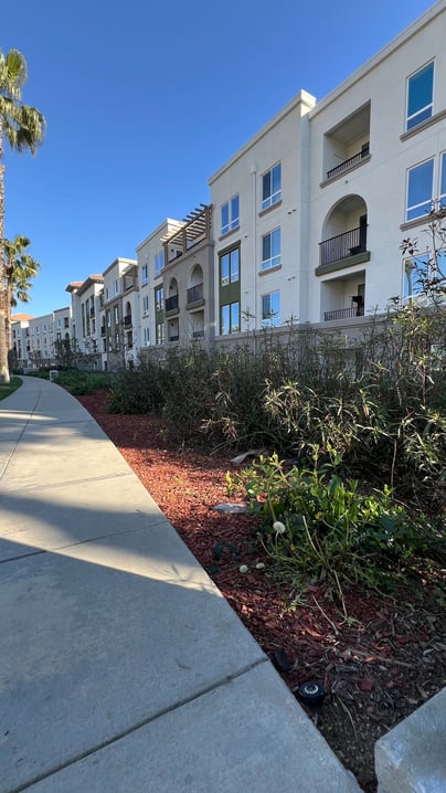 luxury apartment mulch