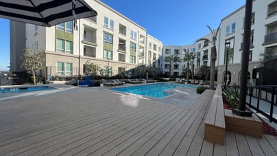 luxury apartment pool deck