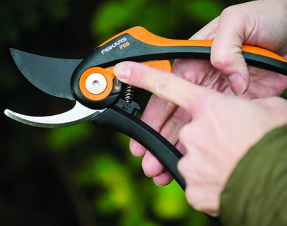 a photo fiskars pruning shears best tool to prune roses