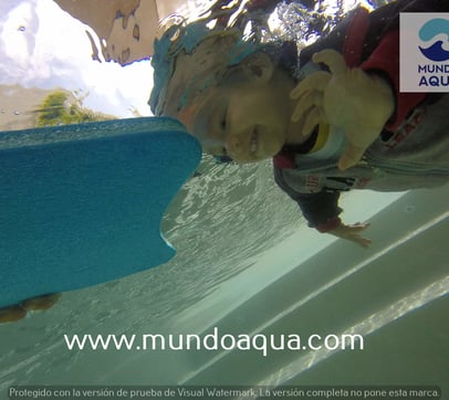 clases de natación para bebés en Mérida
