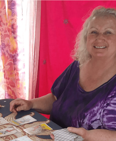 Tammie Whalen Buckler reading Tarot Cards