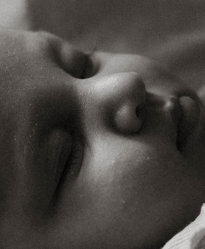 Newborn Fotograf Homestory Baby Foto Neugeborenen Fotos in Wiener Neustadt Fotograf in Wiener Neustadt Sophie Sara Fotografie