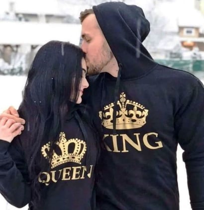 En AvantiRed creamos graficos en sudaderas personalizables
