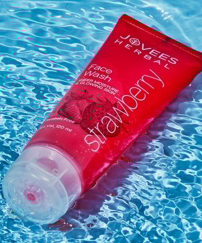 Jovees herbal face wash