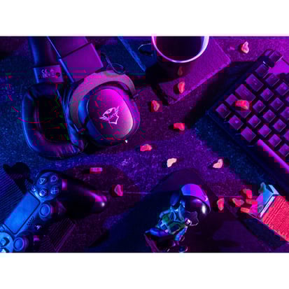 first time gamers setup with gaming headset and controller and gaming keyboard and gaming computer