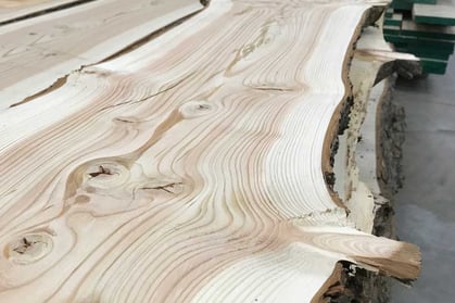 a large wooden wood planks