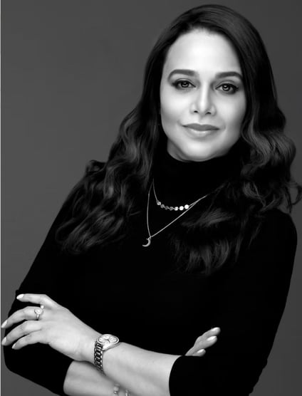 a professional photo of niwrka