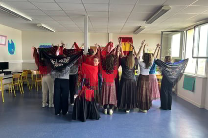 Michal Bleibtreu, danseuse, anime un cours de Flamenco