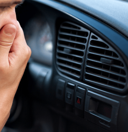 Malos olores dentro del coche