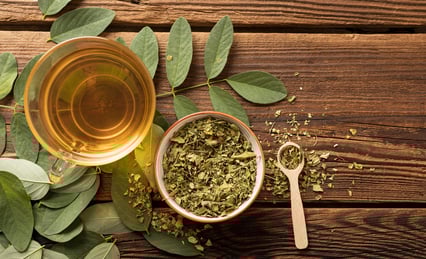 fitoterapia. plantas medicinais. tratamento com plantas. chás. chá para dor.