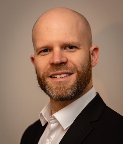 Jon Chamberlain piano accompanist headshot