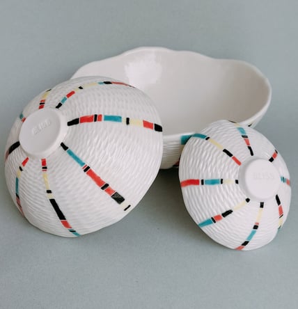 Bols, Lignes colorées,  Porcelaine blanche avec ongent émaillé