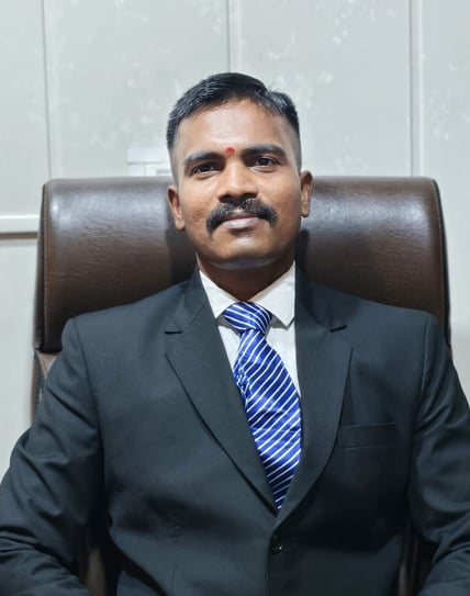 Adv. Sandip R. Khurkute (B.Com., LL.M., C.D.M., D.C.L.)