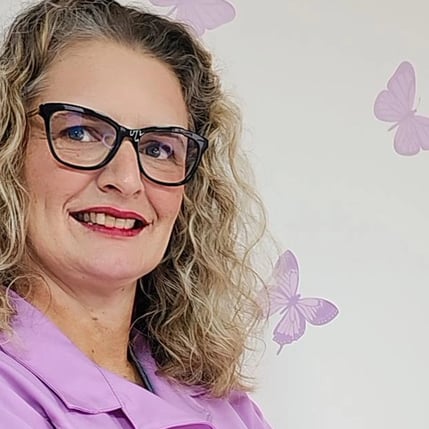 furo de orelha humanizado campinas | Paola Bertini