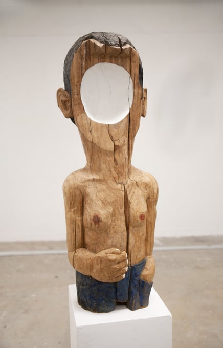 Sculpture sur bois, personnage artiste, art