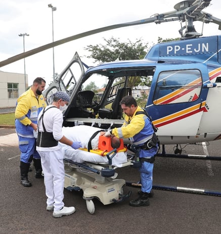 atendimento medico com transporte por helicóptero