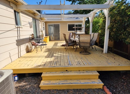 DECK PAINTING BEFORE MEDFORD OREGON