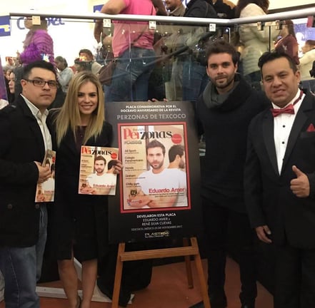 Diseño de portadas de revista, participación en eventos con personalidades del espectaculo