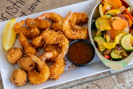 a plate of fried fried shrimp