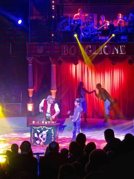 le clown Don Christian sous le chapiteau du Cirque d'Hiver Bouglione On Tour