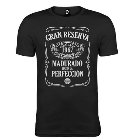 En AvantiRed creamos graficos en playeras personalizables