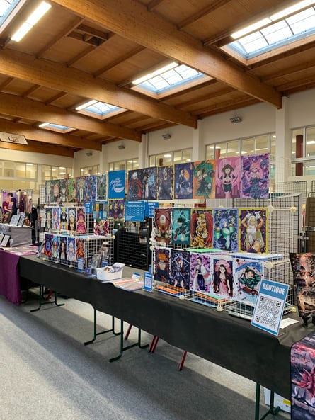 Photo de la convention Dreamon à Metz stand petite plume, illustrations manga