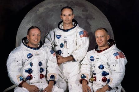 Da esquerda para direira Neil Alden Armstrong, Michael Collins e Edwin “Buzz” Aldrin Jr.