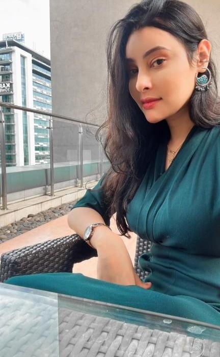 Full service escort Nisha in red lingerie at MG Road hotel in Gurugram