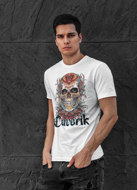 Peça de streetwear da Cavérik com estampa inspirada na cultura urbana.