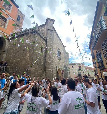 Fiestas con tuCharanga