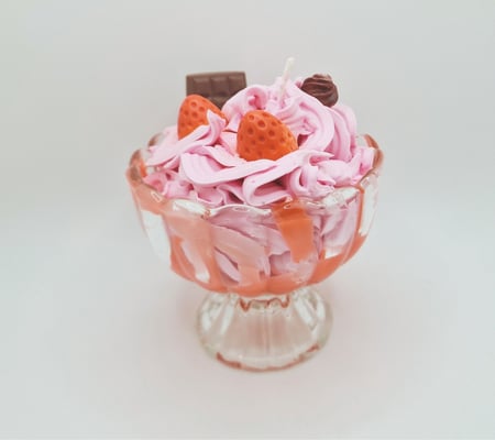 gourmet and scented candle; strawberry melba; perfume from Grasse France; fantasy collection