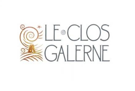 a logo for le clos gallery