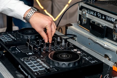 dj