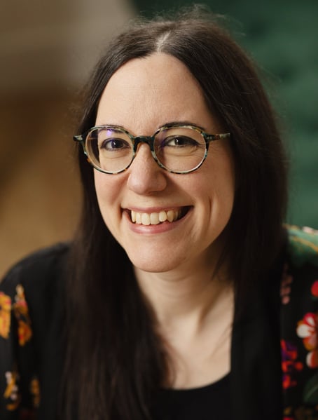 A close up of the professional coach Marie-Aurélie Nef - manef