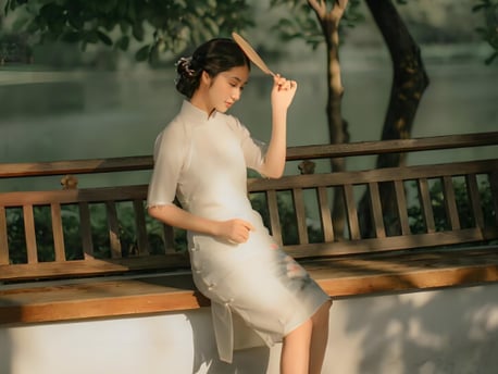 What kind of jacket is good with qipao