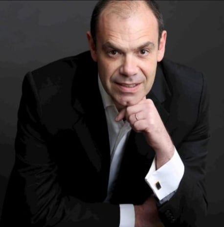 martin bril voix off française masculine