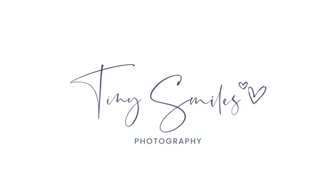 Tiny Smiles Photography logo
