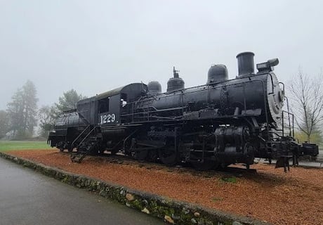 Roseburg - historic train along a nature trail at Stewart Park