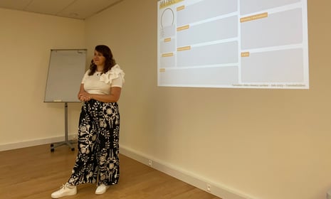 Conférence formation de persona, marketing, en stratégie de video pour les réseaux sociaux  avec vidéaste pro