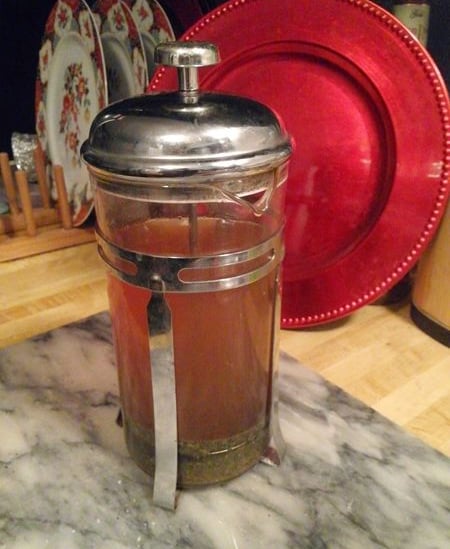 Herbal tea with mint for added flavor. Jasmine/Green leaf Tea.