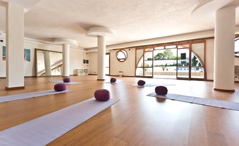 yoga room at hotel kalura in Sicily with mats ready for asana, meditation and pranayama